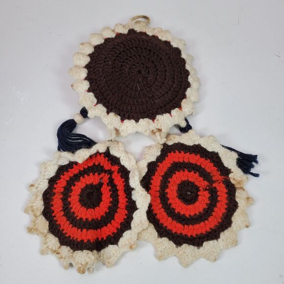 Vintage 1970s Handmade Crochet Pot Holders w/ Indian Child 15 Inch Top To Bottom - Picture 5 of 5